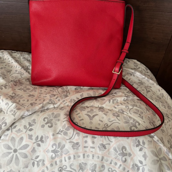 Kate Spade Red Pebbled Leather Chester Street Crossbody - Picture 2 of 6